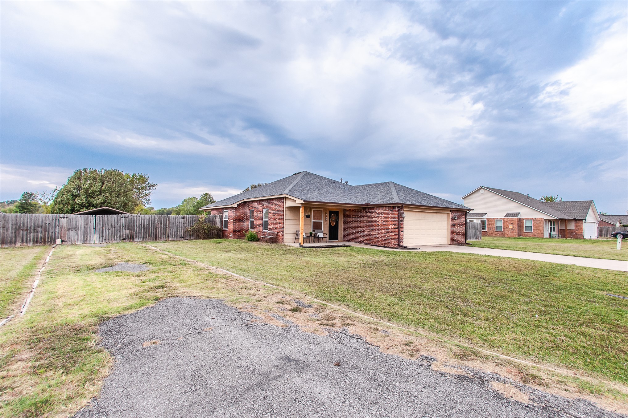 11922 Valley Avenue Property Photo 3