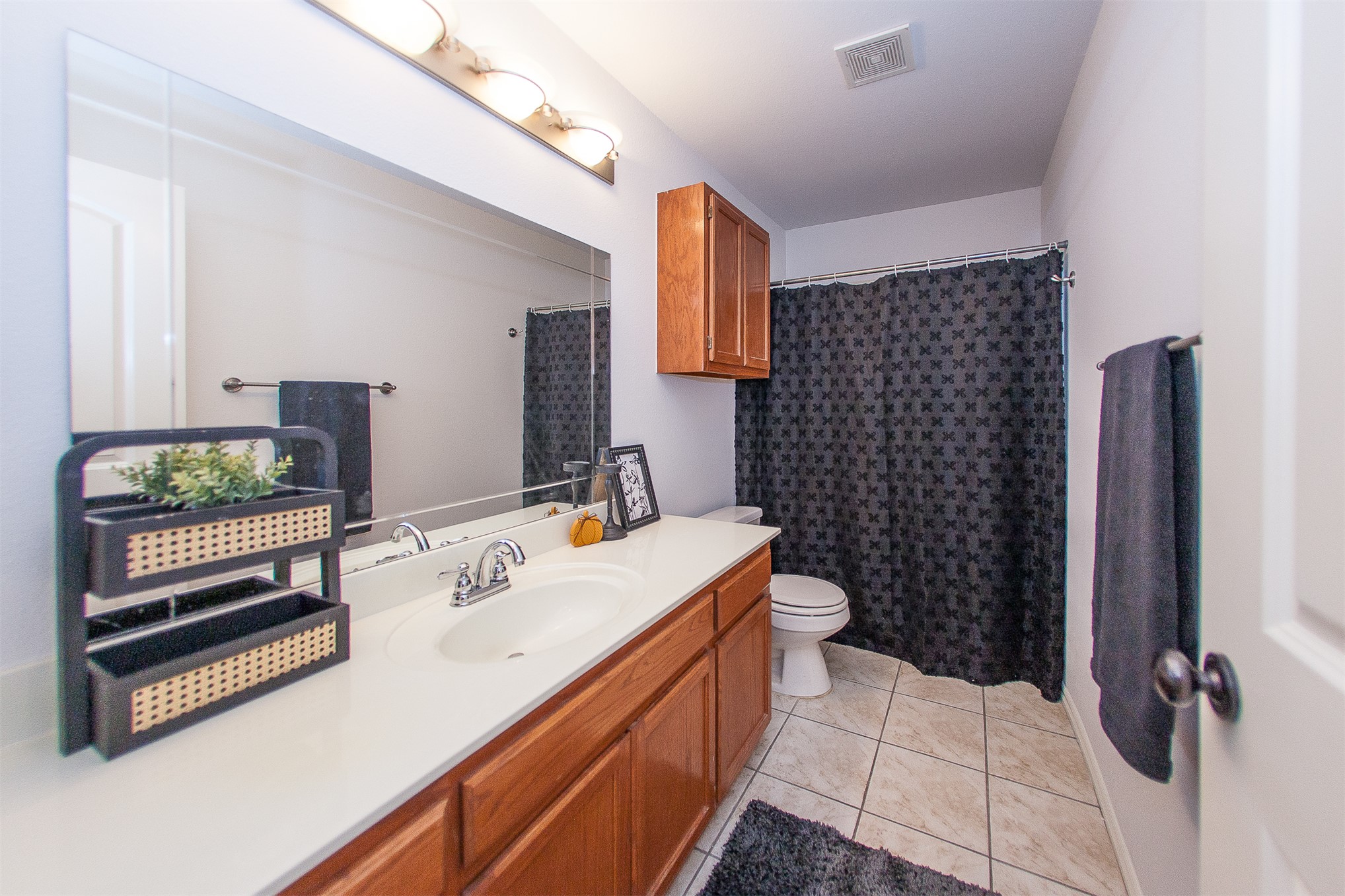 11922 Valley Avenue Property Photo 22