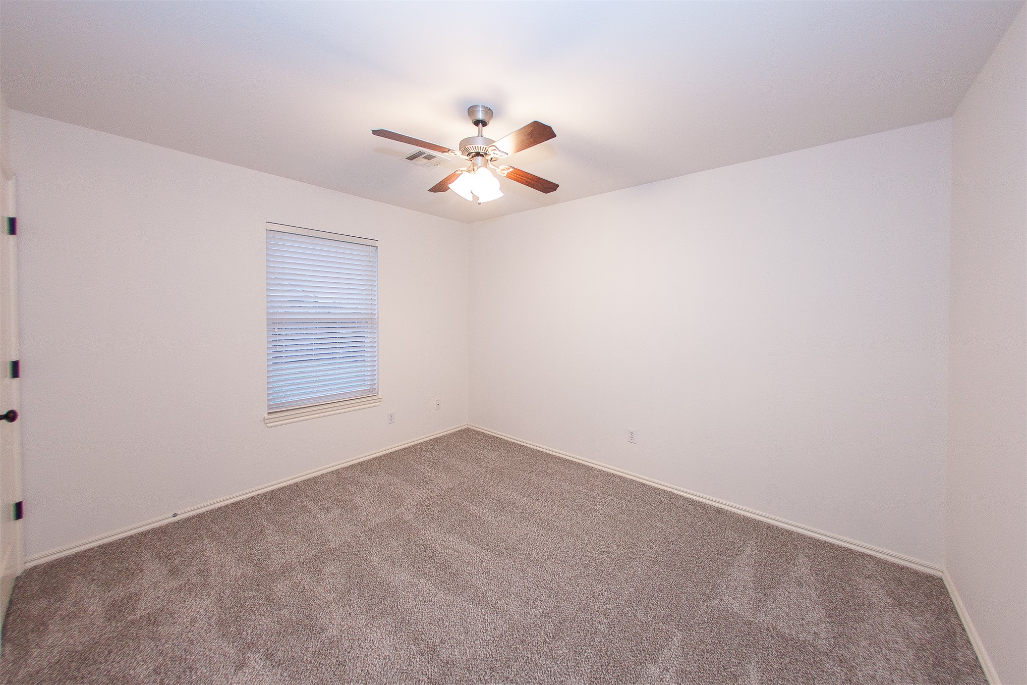 11922 Valley Avenue Property Photo 25
