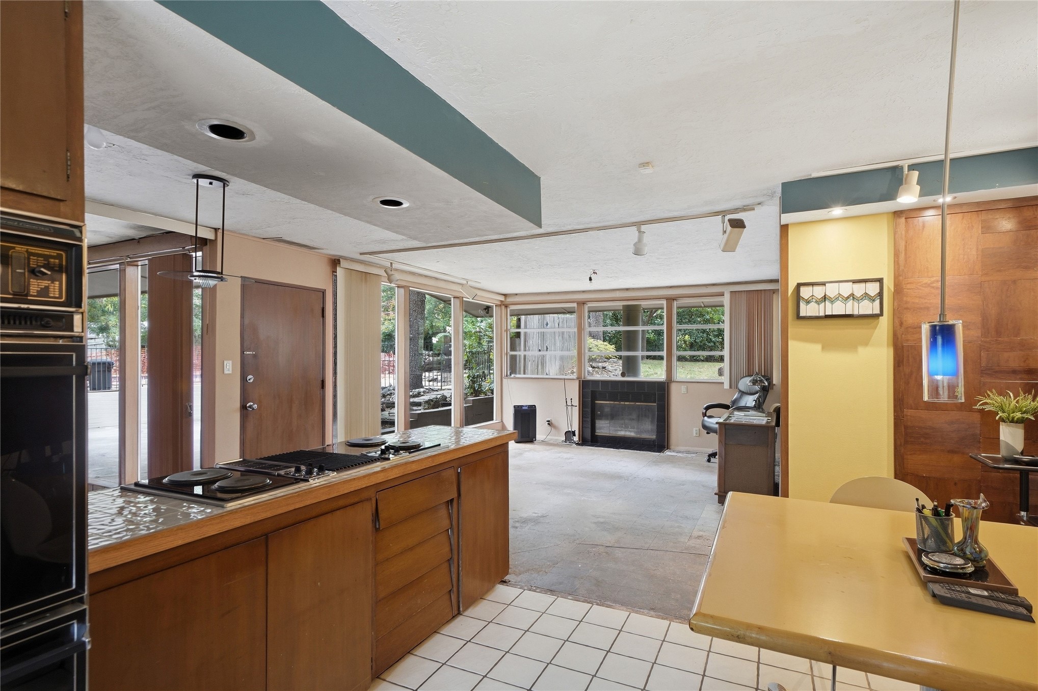 6741 S Birmingham Avenue Property Photo 15