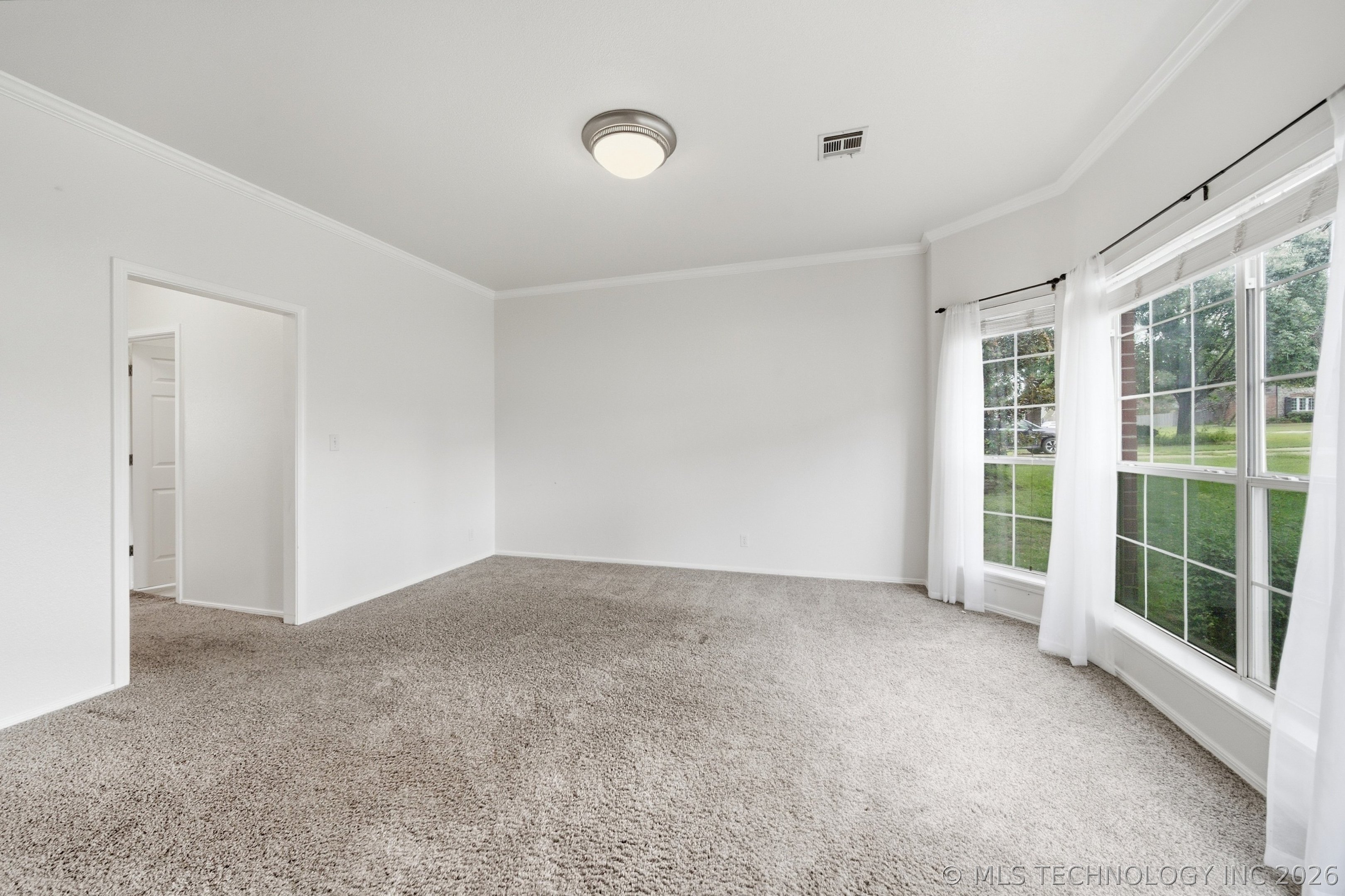 3808 W Detroit Street Property Photo 6