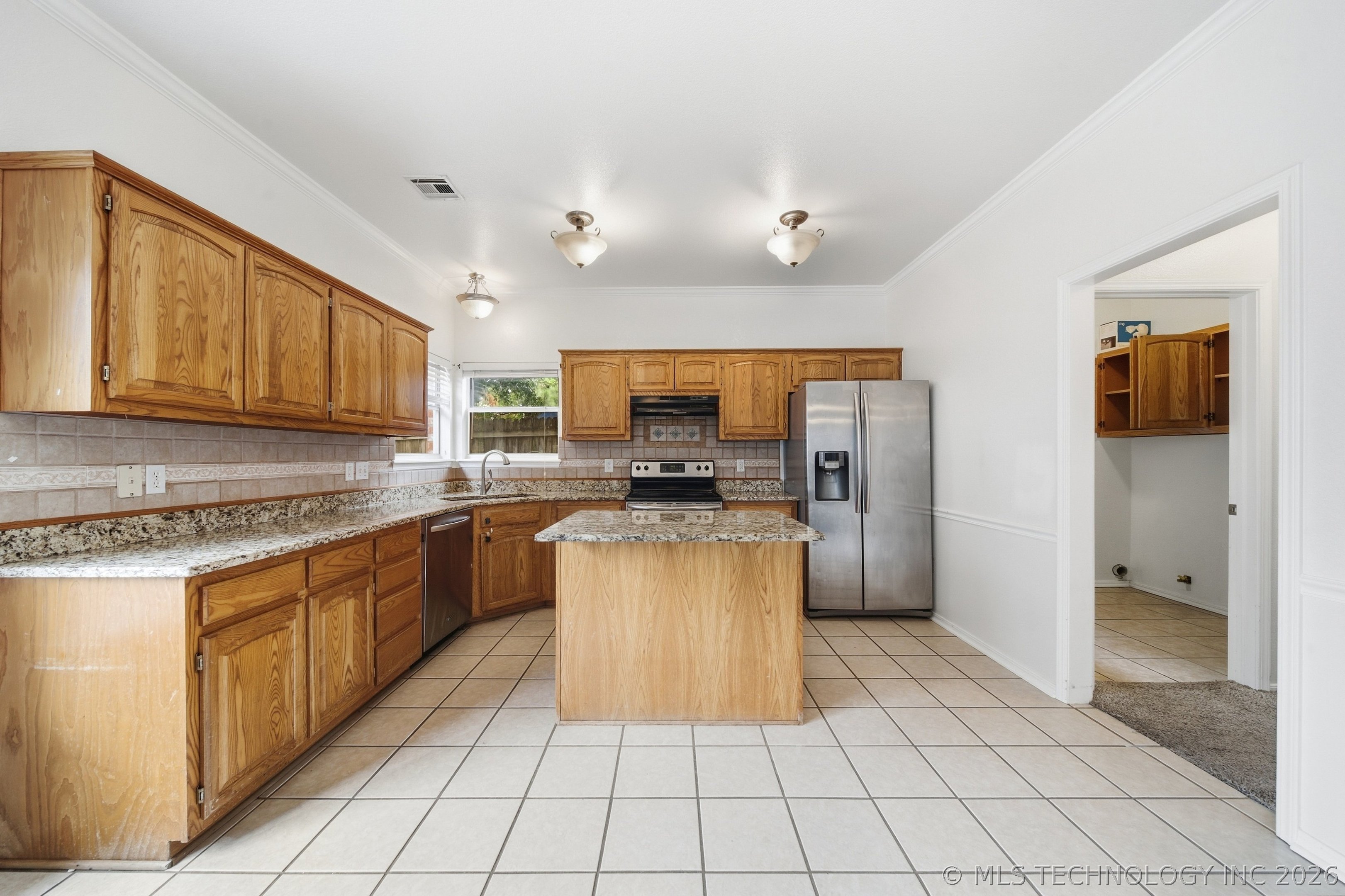 3808 W Detroit Street Property Photo 10