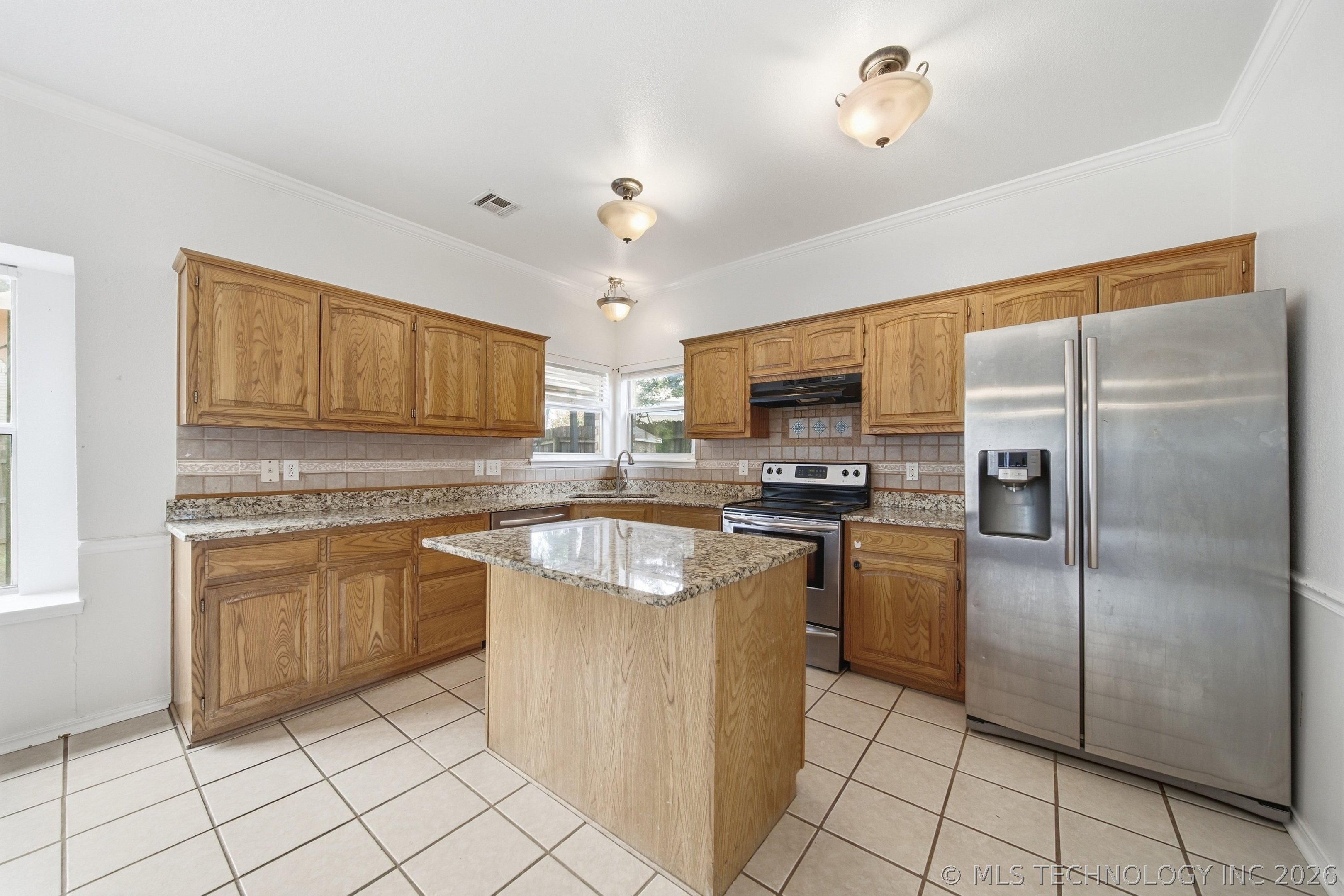 3808 W Detroit Street Property Photo 11