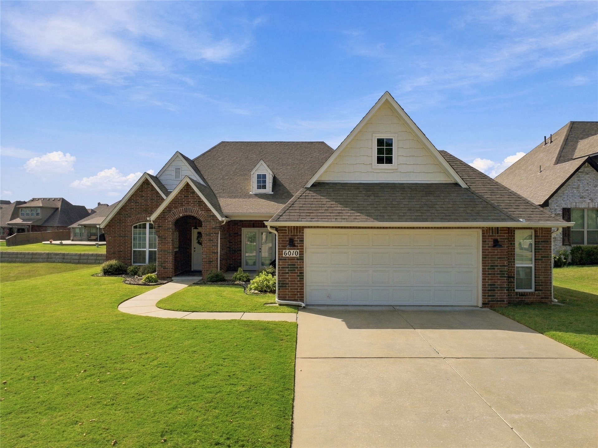 6010 S 15th Place Property Photo 1