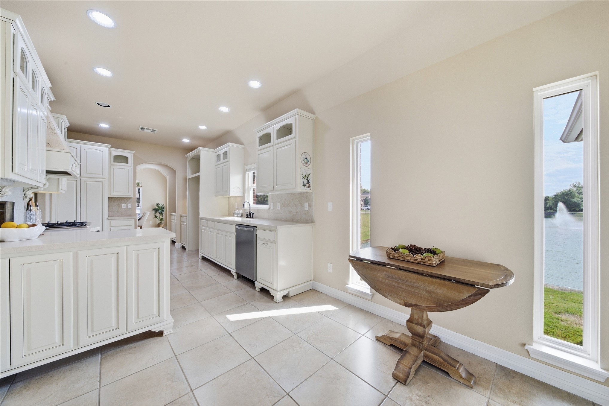 6010 S 15th Place Property Photo 14