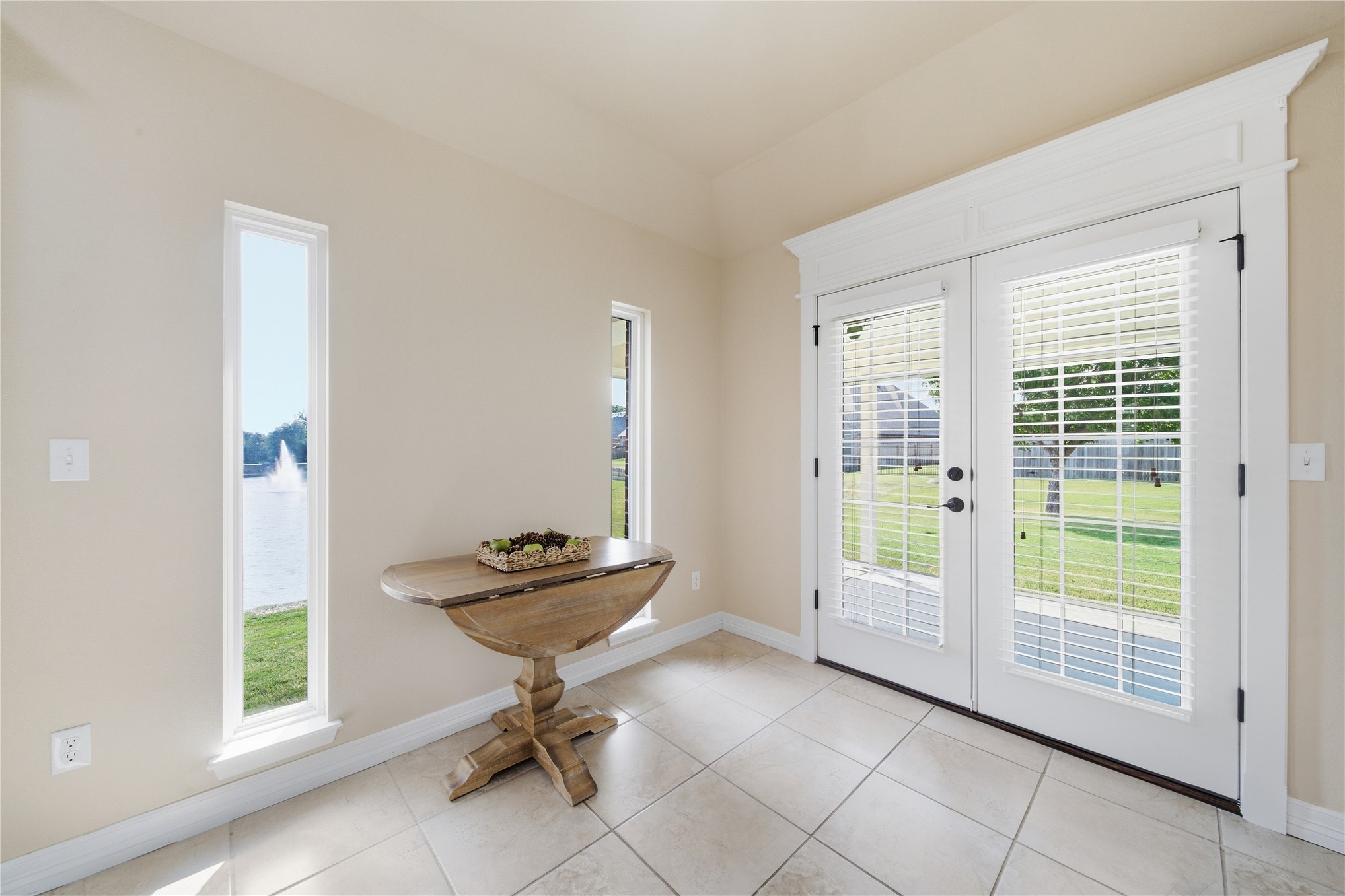 6010 S 15th Place Property Photo 15