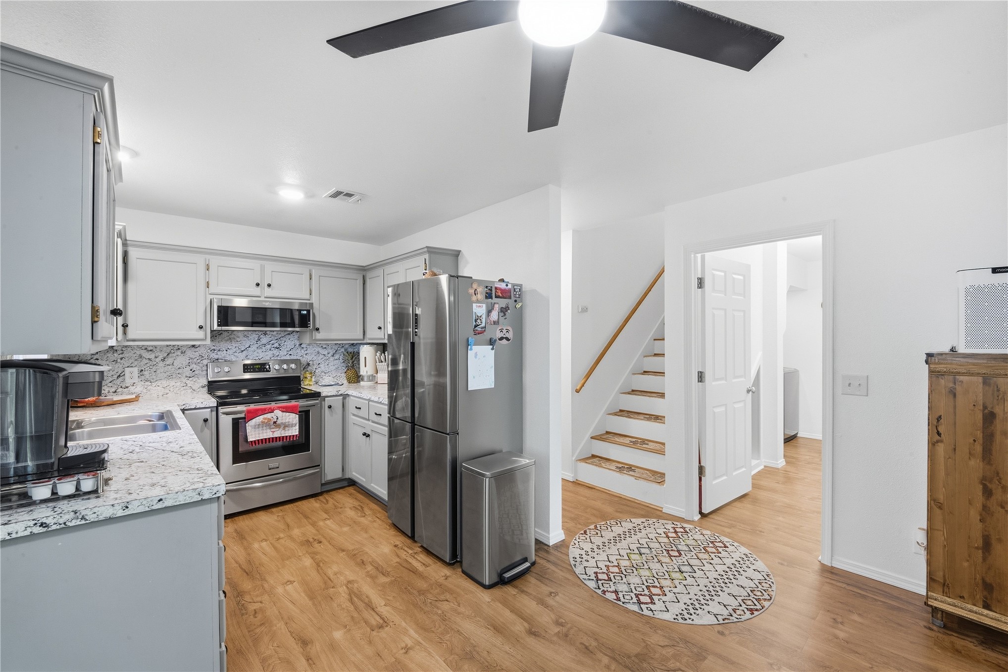 526 Antry Place Property Photo 6