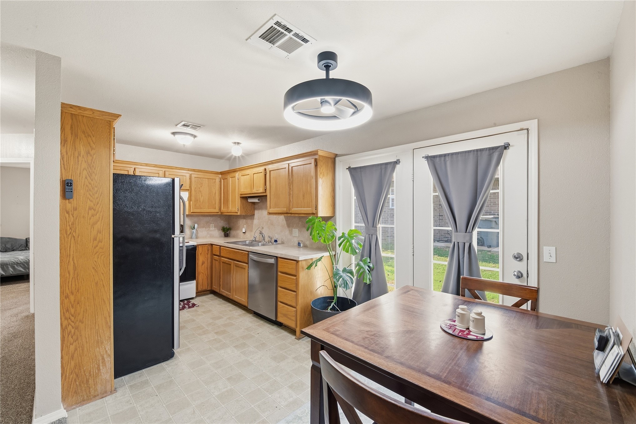 526 Antry Place Property Photo 18
