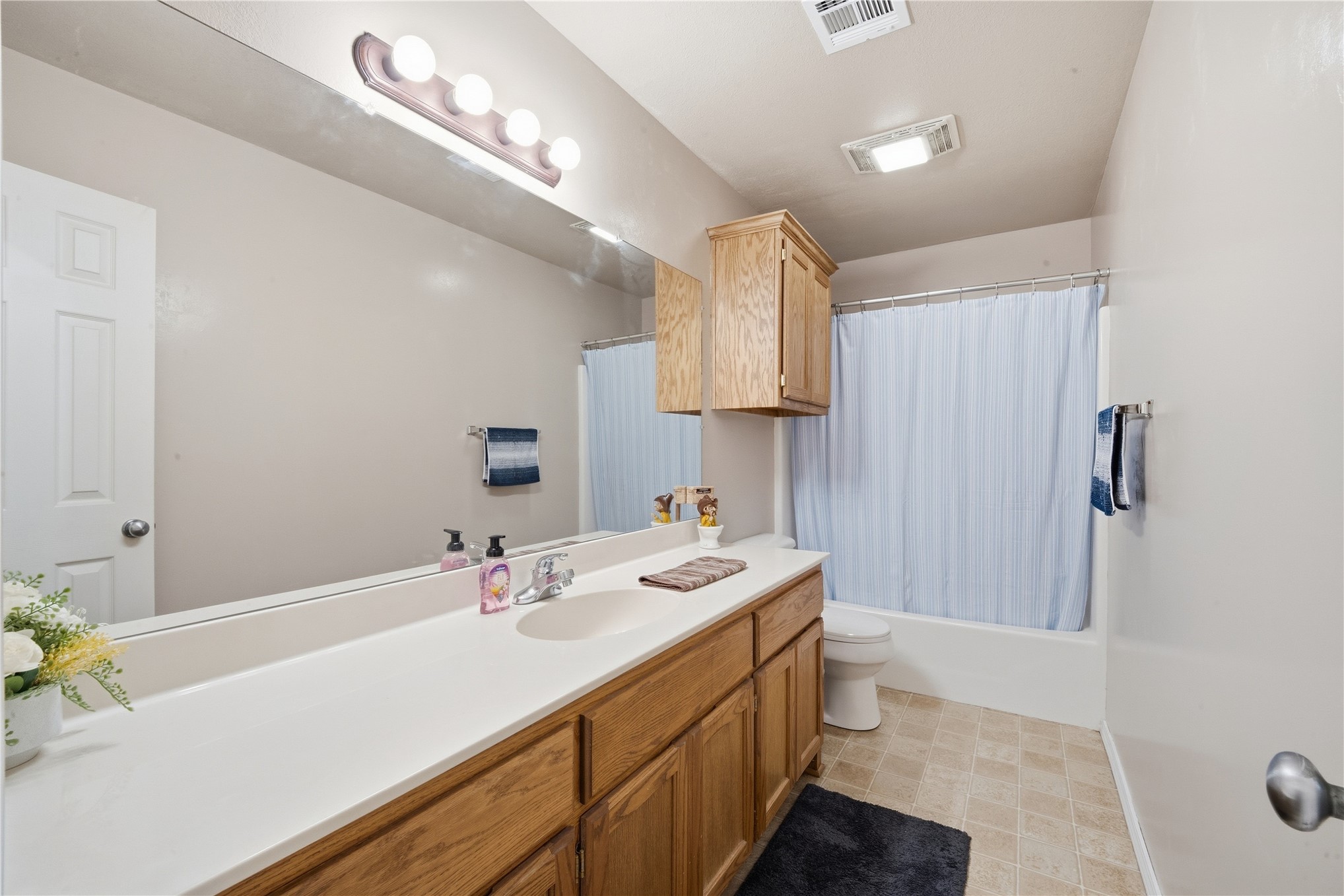 526 Antry Place Property Photo 24