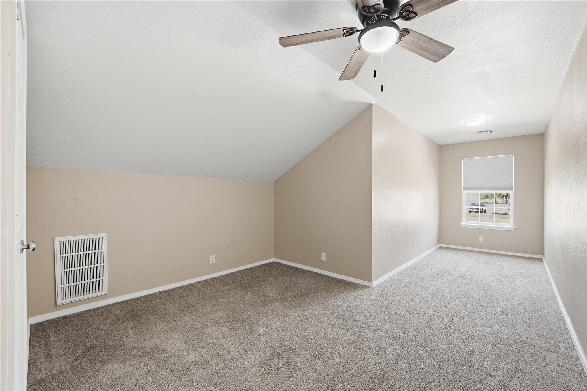 526 Antry Place Property Photo 25