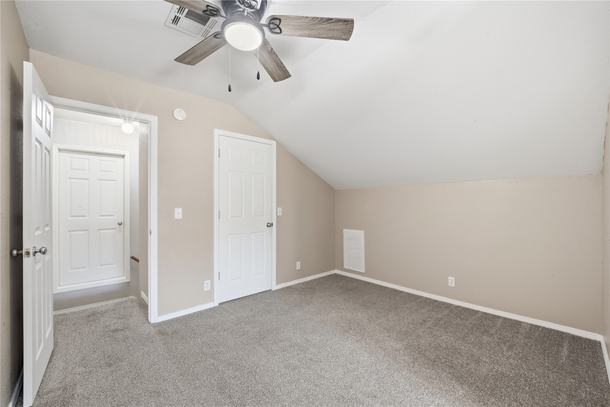 526 Antry Place Property Photo 26