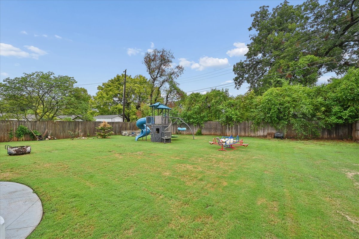 13 W 4th Street Property Photo 62
