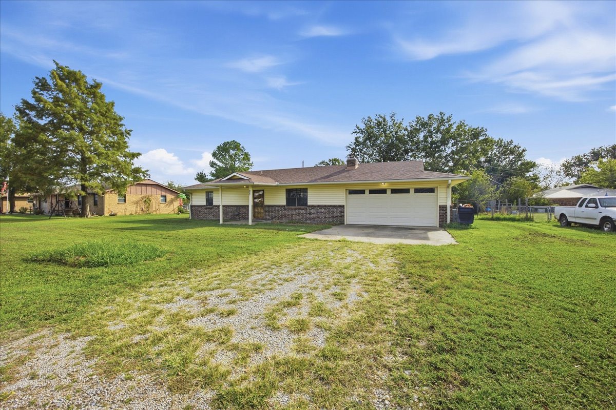 204 N Wettack Property Photo 2
