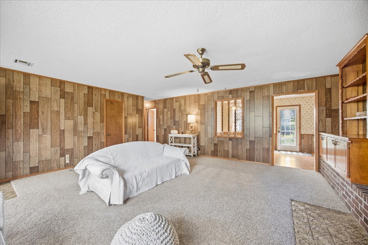 204 N Wettack Property Photo 4