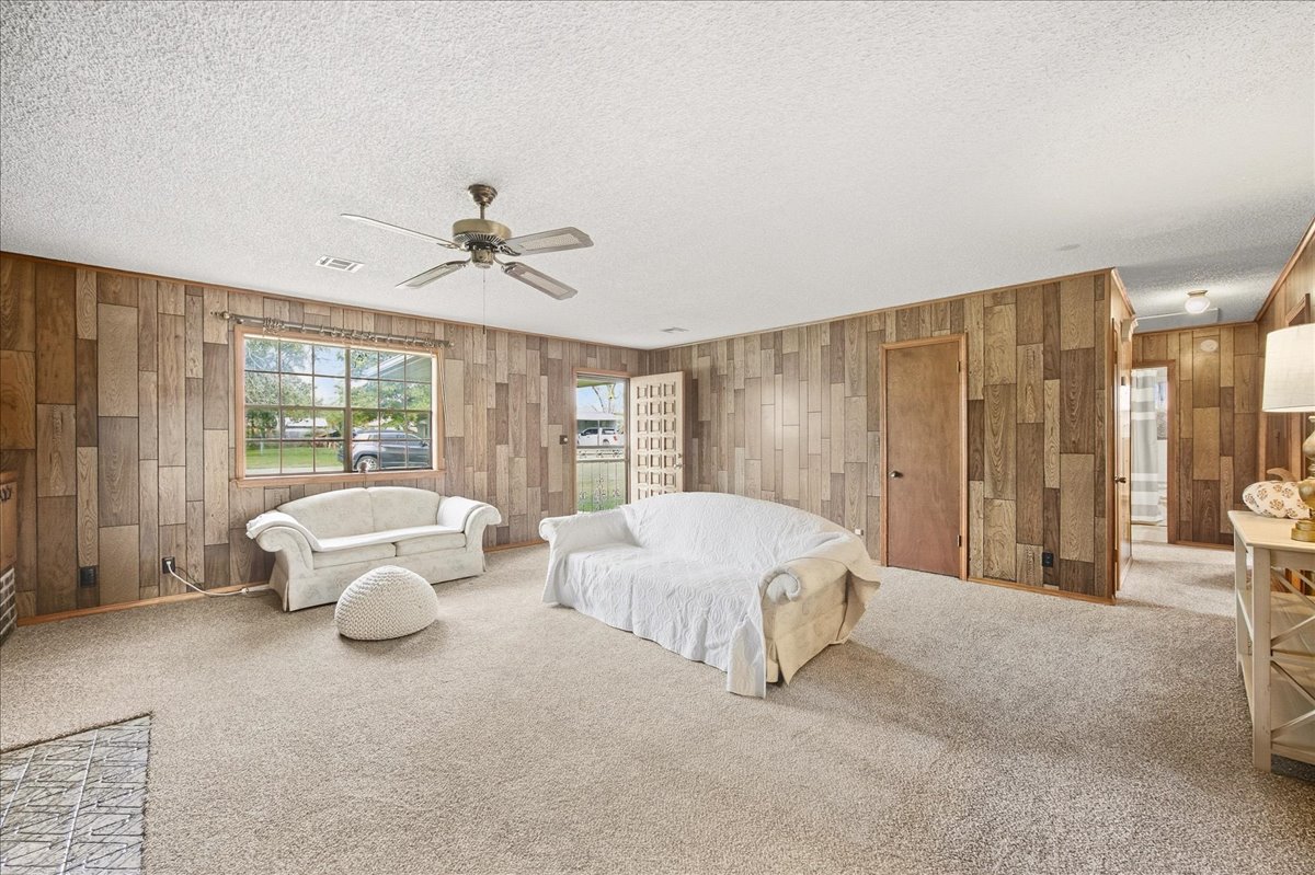 204 N Wettack Property Photo 5