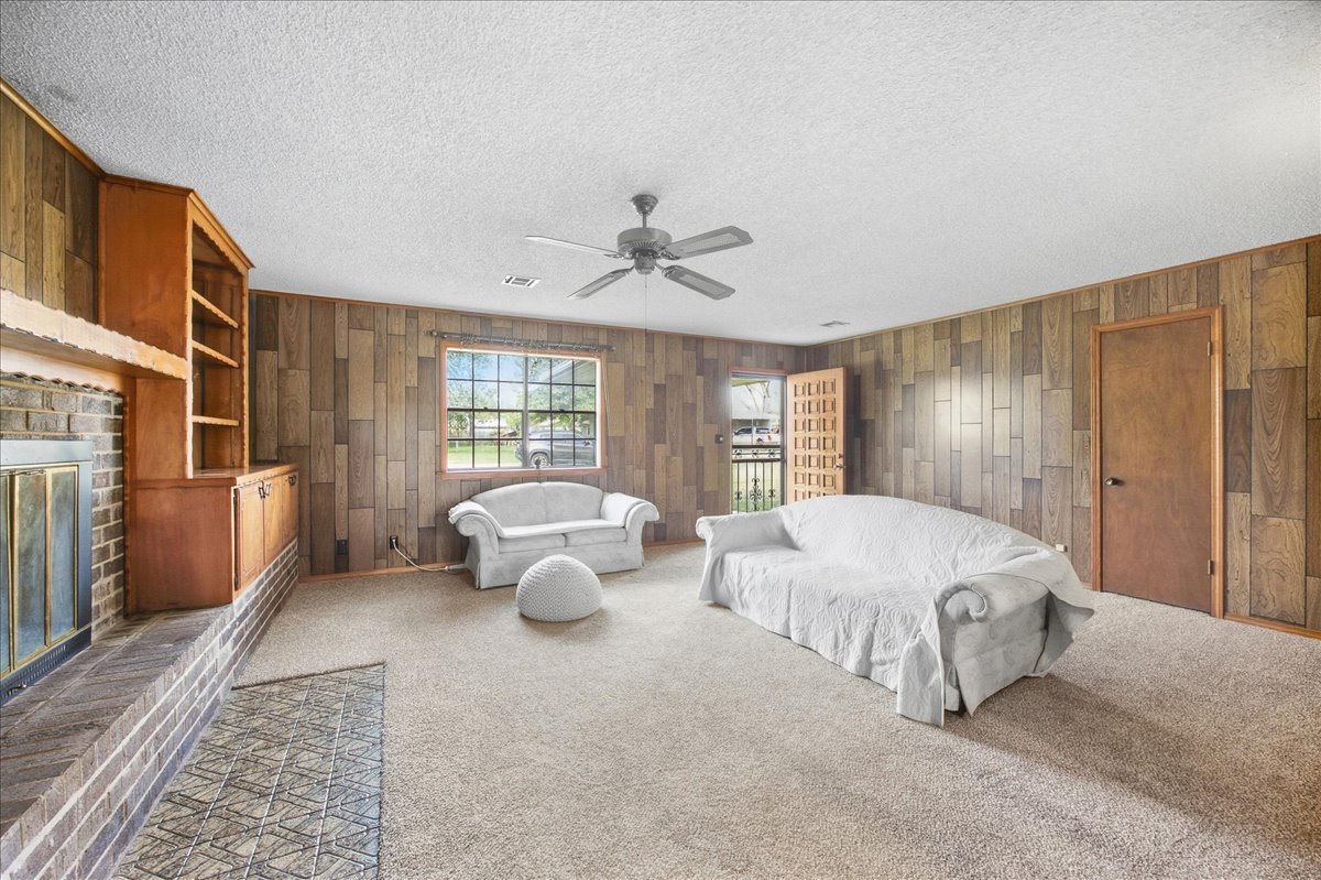 204 N Wettack Property Photo 6