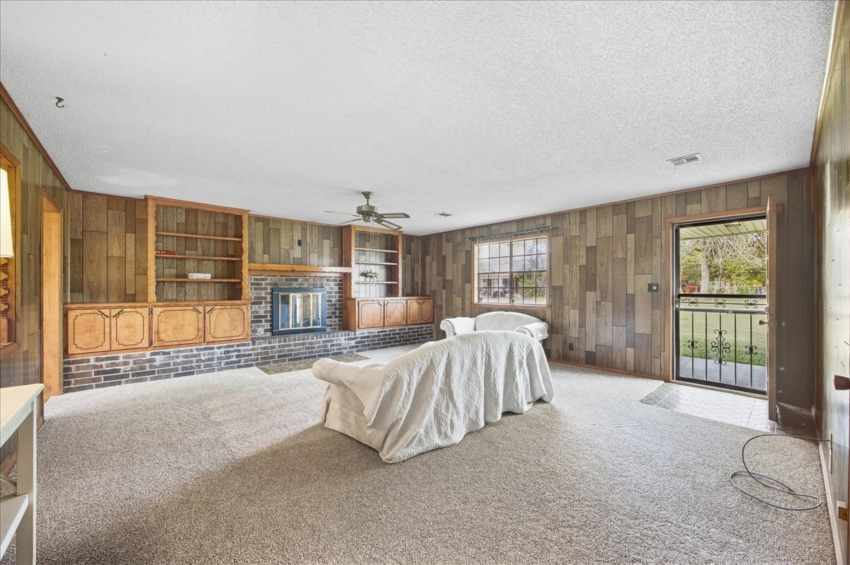 204 N Wettack Property Photo 7