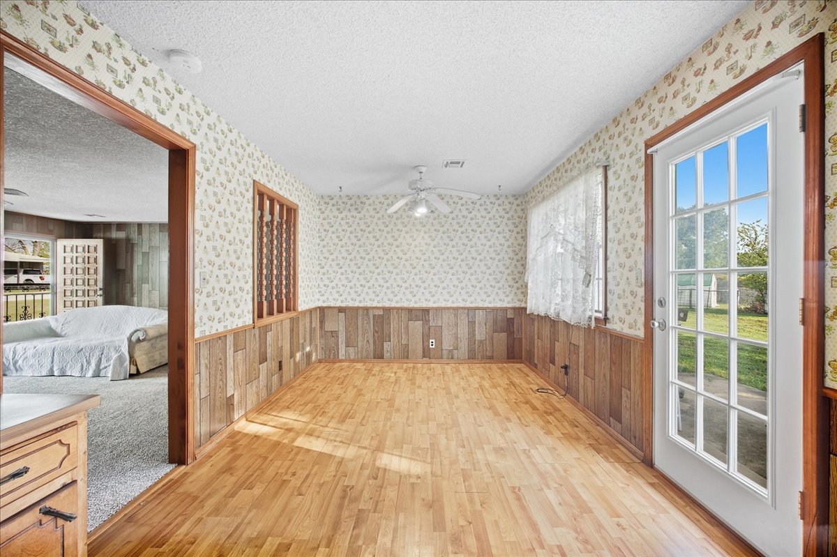 204 N Wettack Property Photo 9