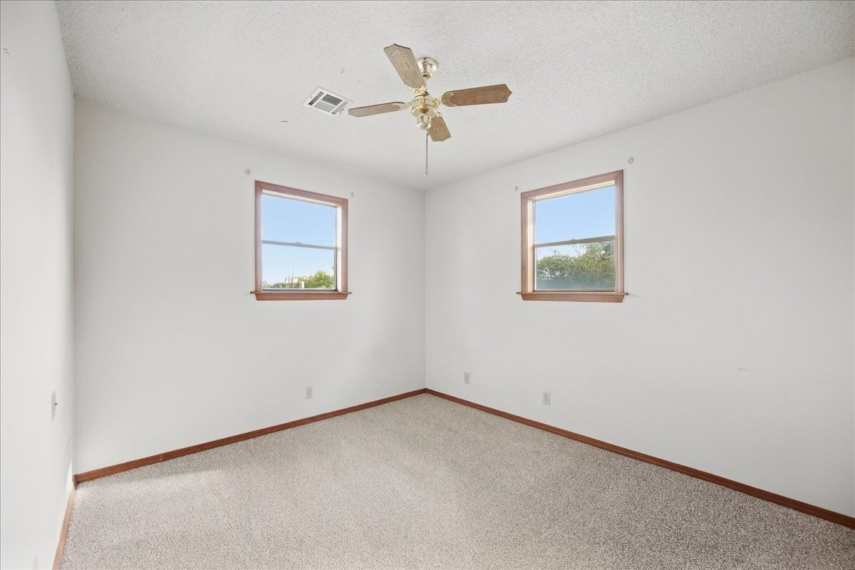 204 N Wettack Property Photo 13