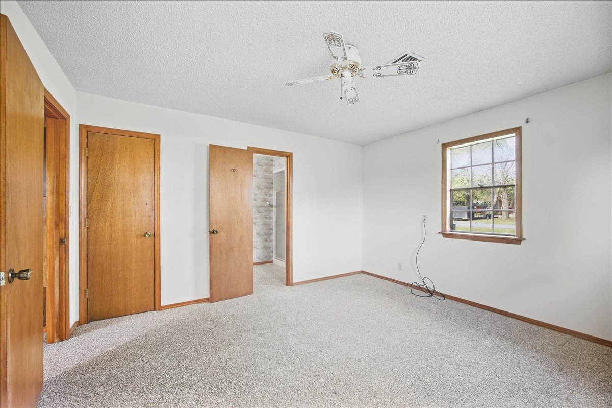 204 N Wettack Property Photo 17