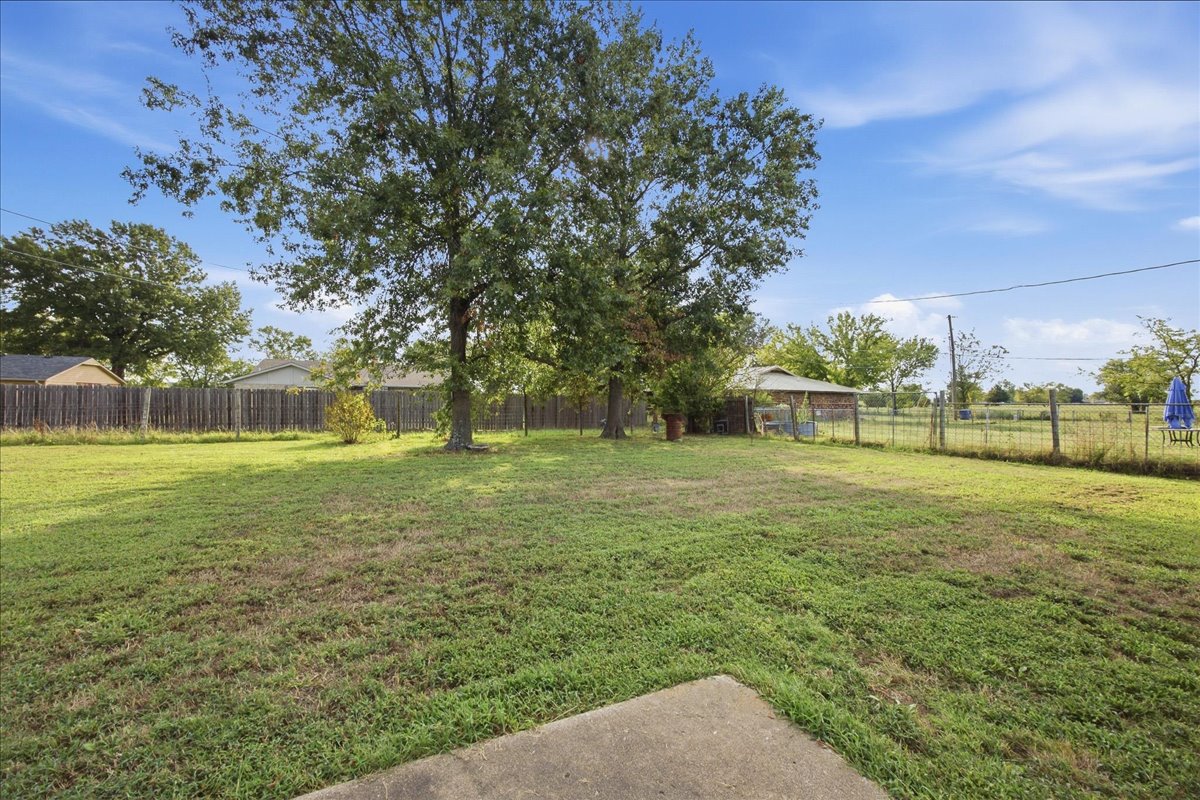 204 N Wettack Property Photo 21