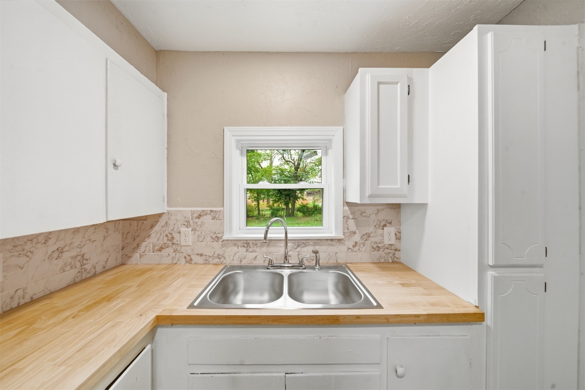270 E 51st Place N Property Photo 13