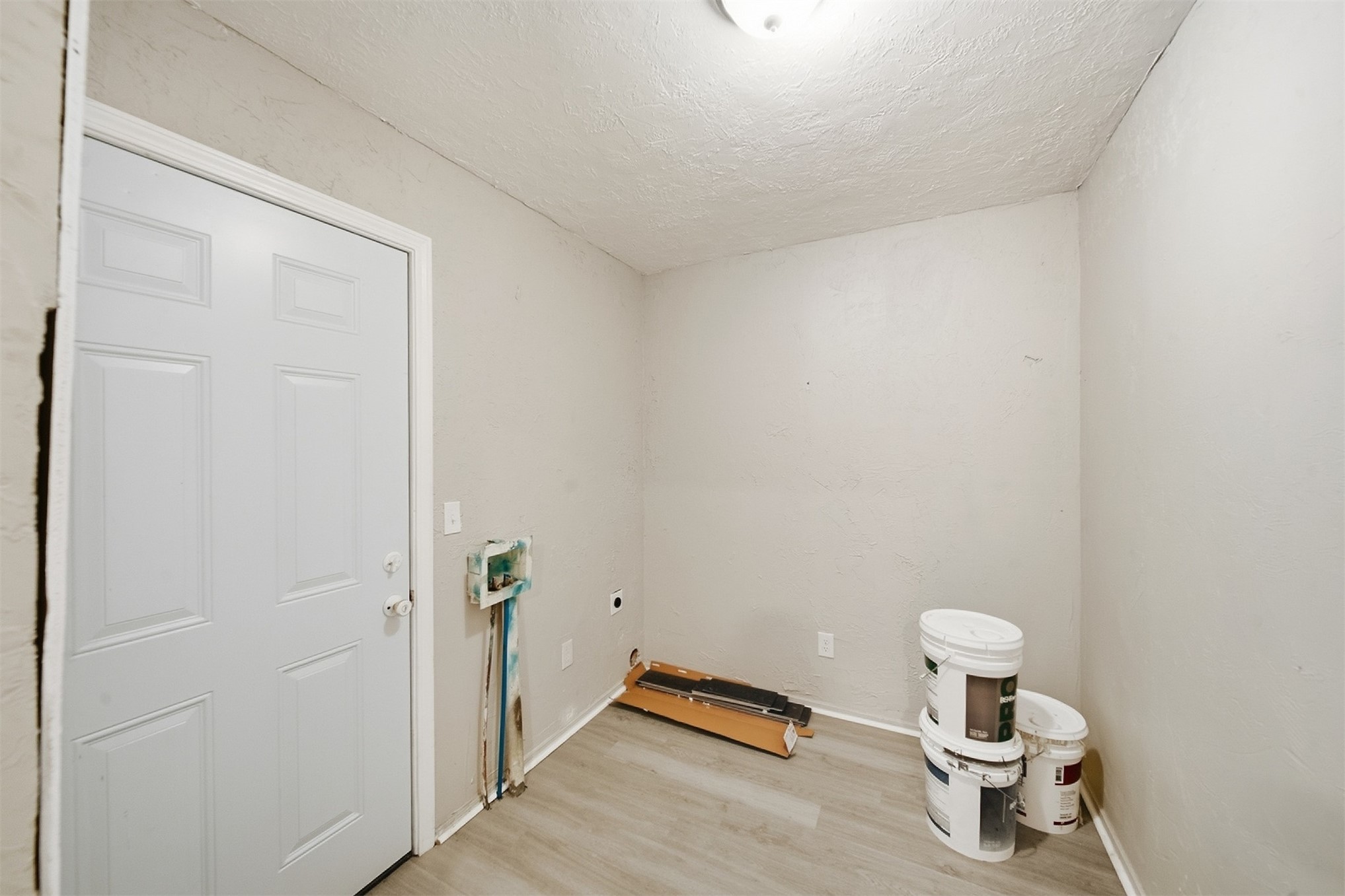 270 E 51st Place N Property Photo 16