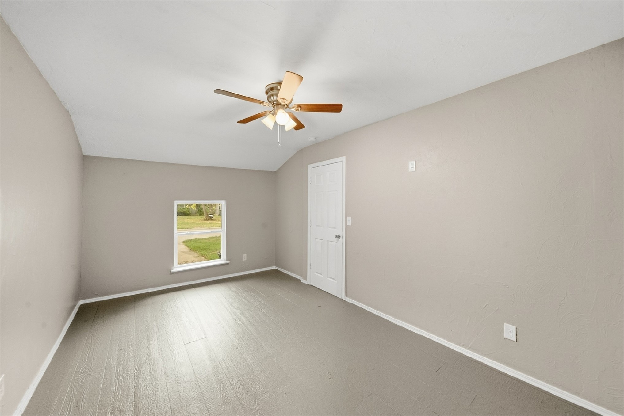 270 E 51st Place N Property Photo 18