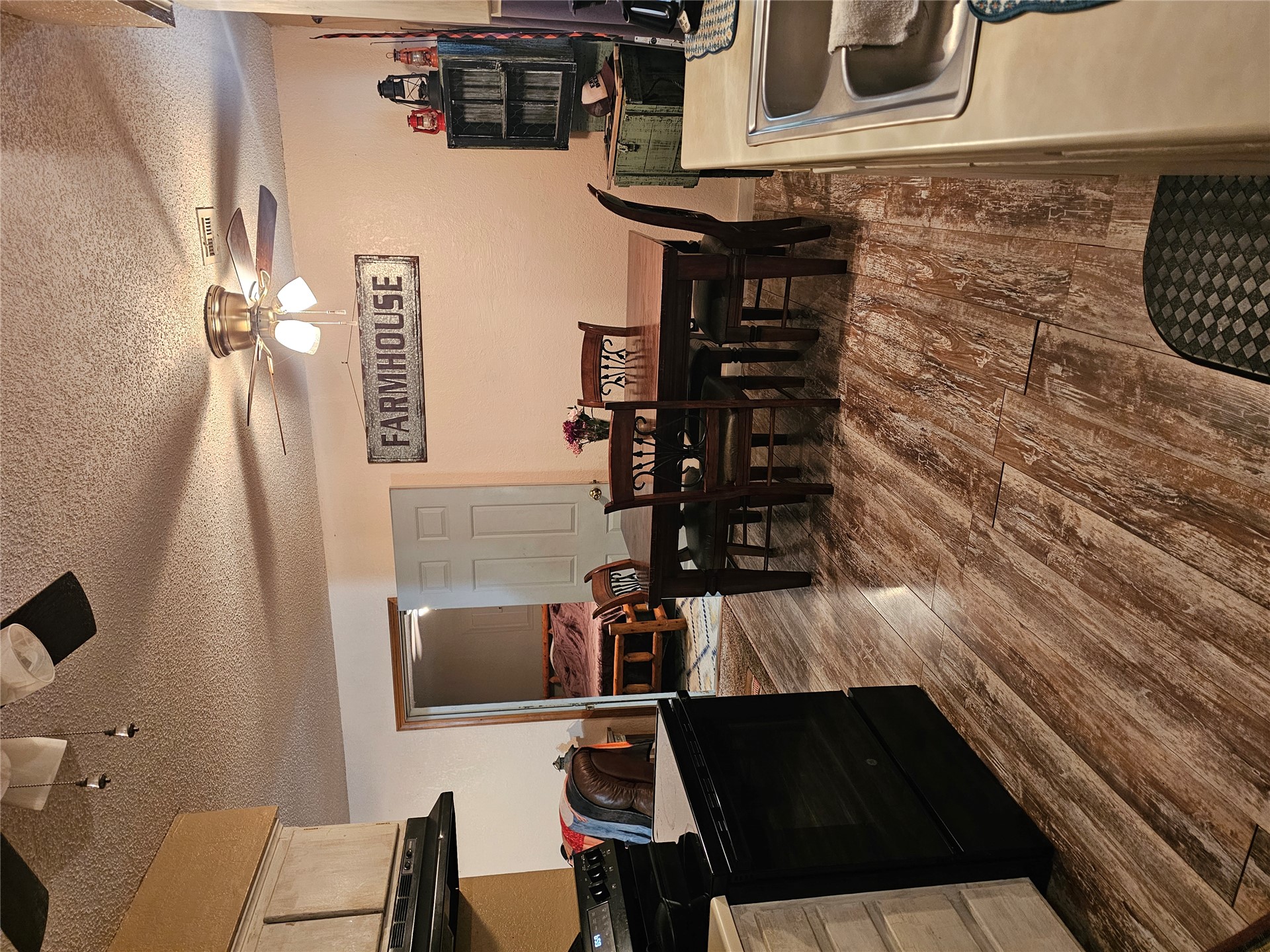 106441 S 4163 Road Property Photo 5