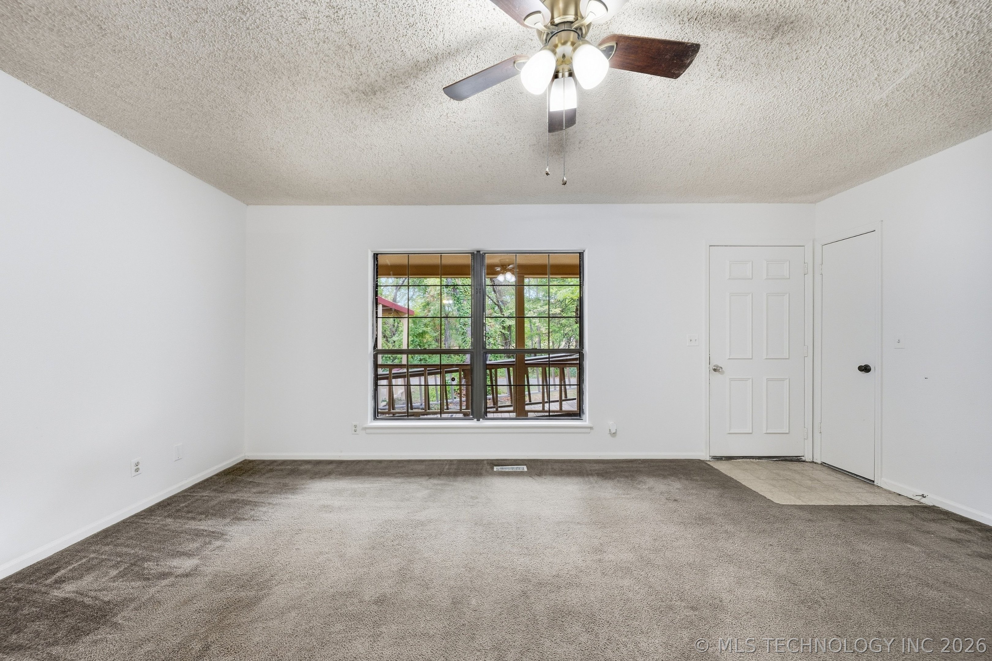 205 W Ragan Street Property Photo 8