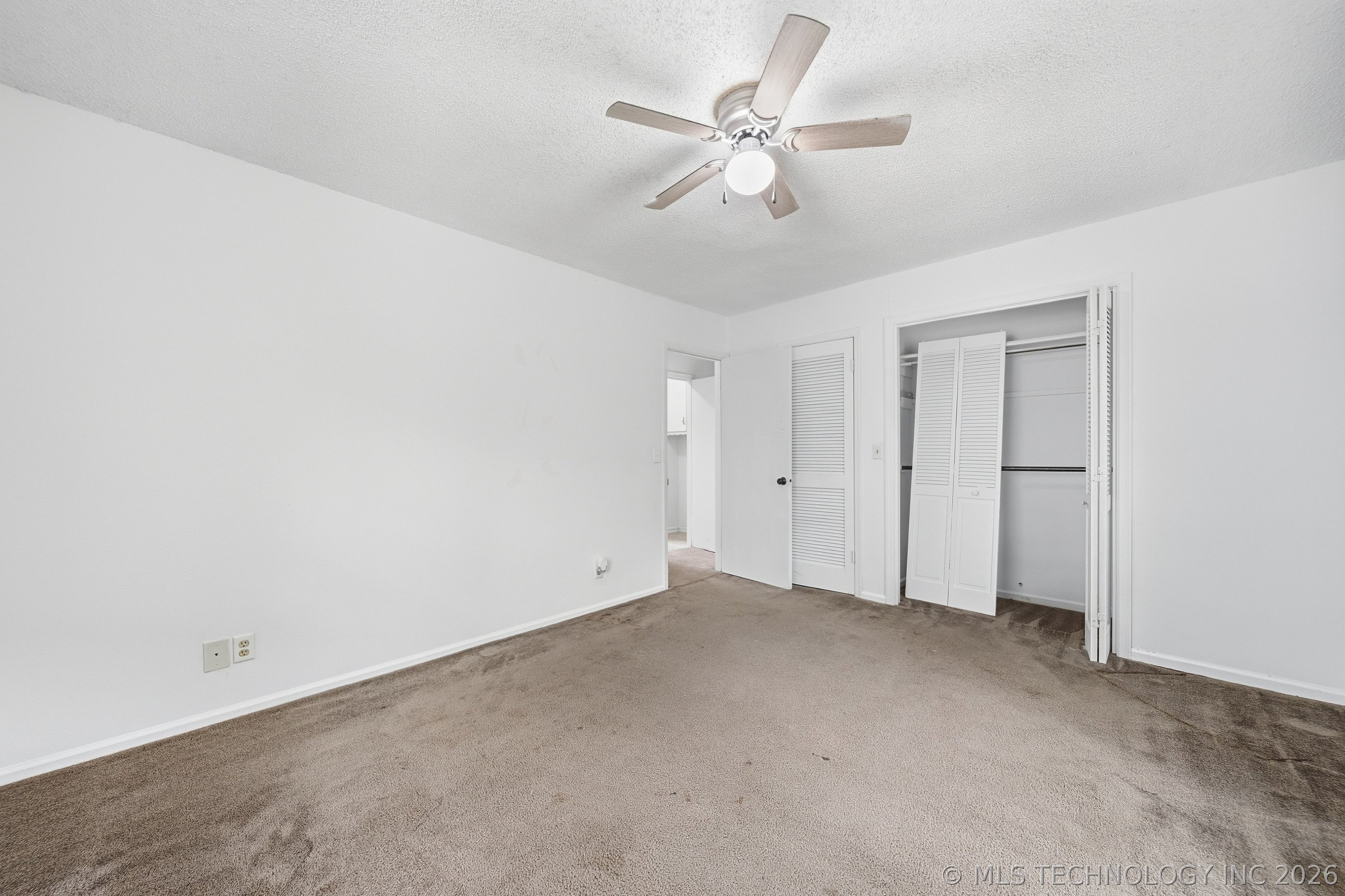 205 W Ragan Street Property Photo 19