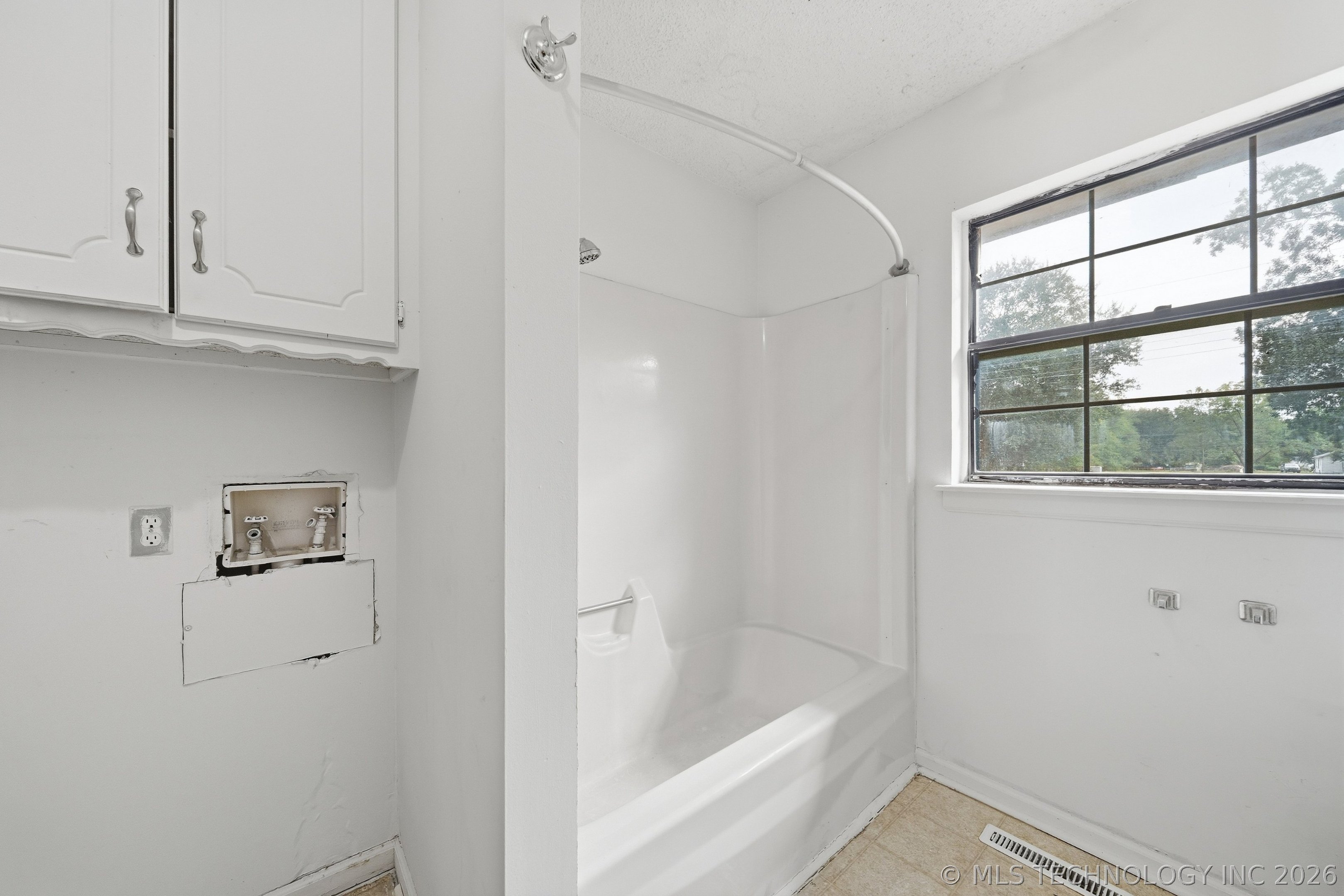 205 W Ragan Street Property Photo 23