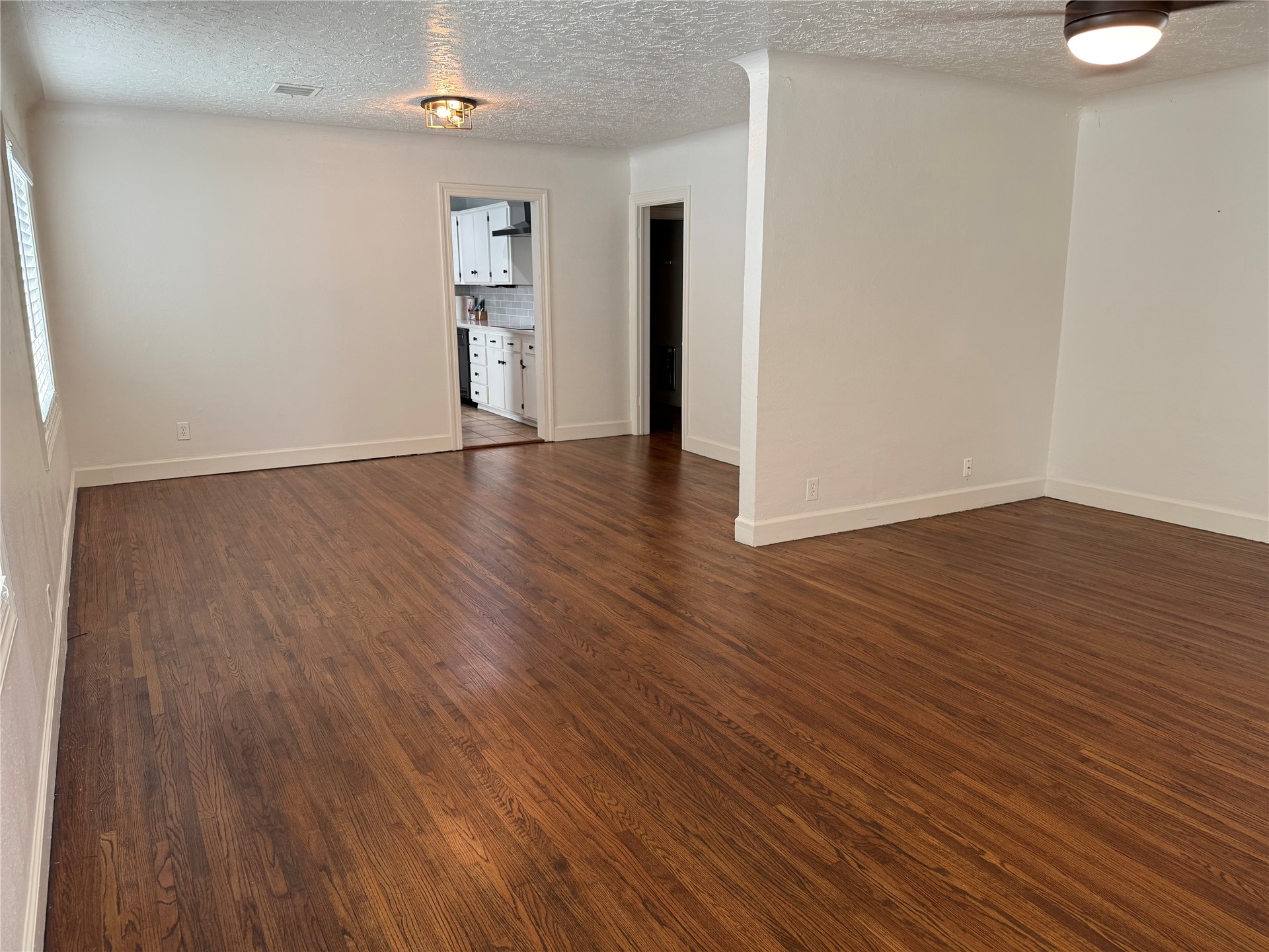 1117 S Braden Avenue Property Photo 5