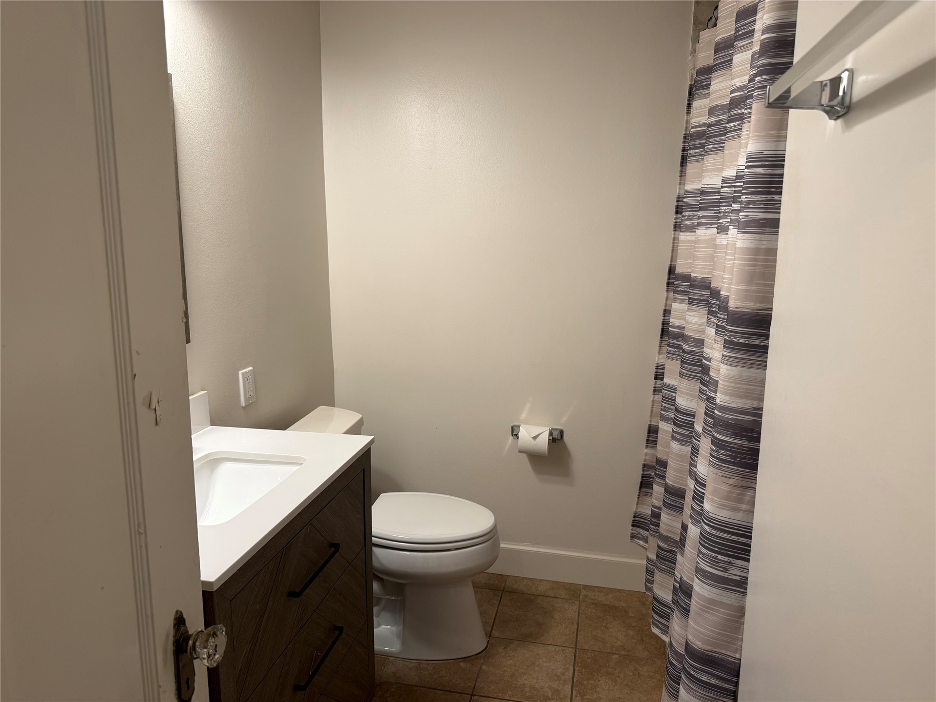 1117 S Braden Avenue Property Photo 8