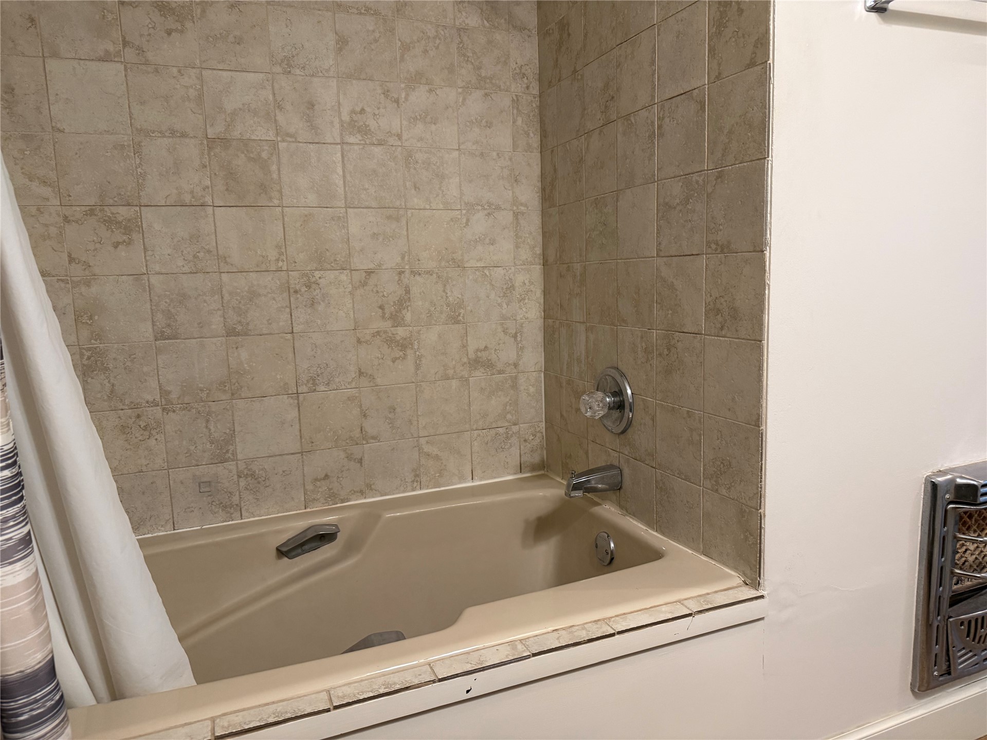 1117 S Braden Avenue Property Photo 9