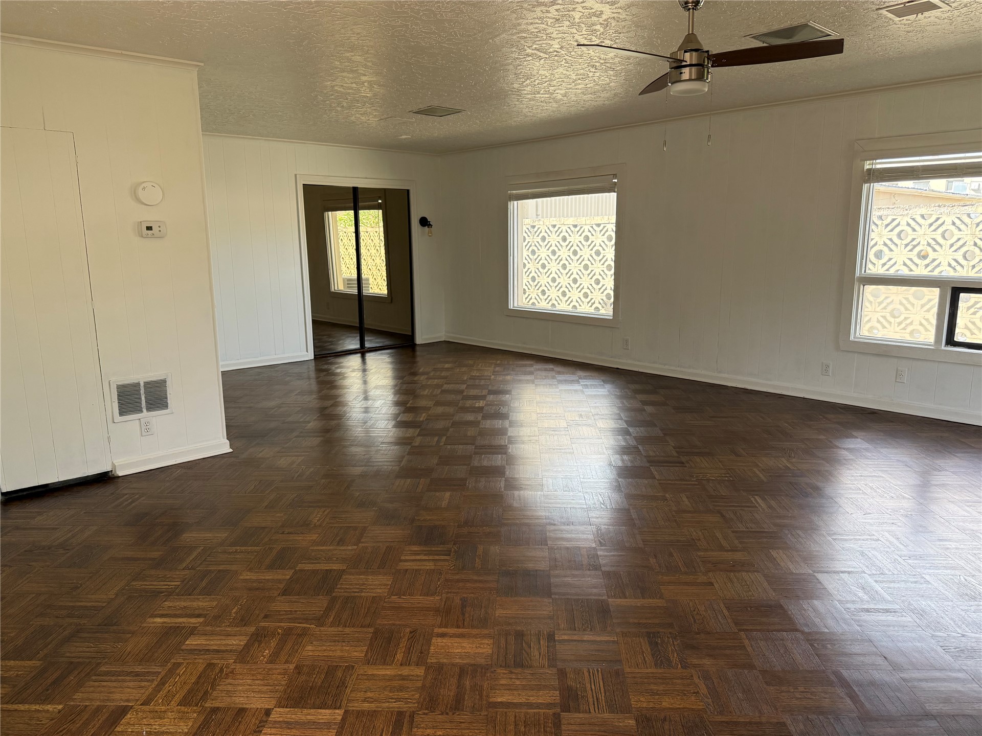 1117 S Braden Avenue Property Photo 18
