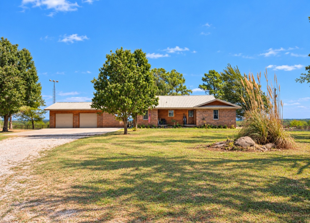 12526 Ns 3520 Road Property Photo 1