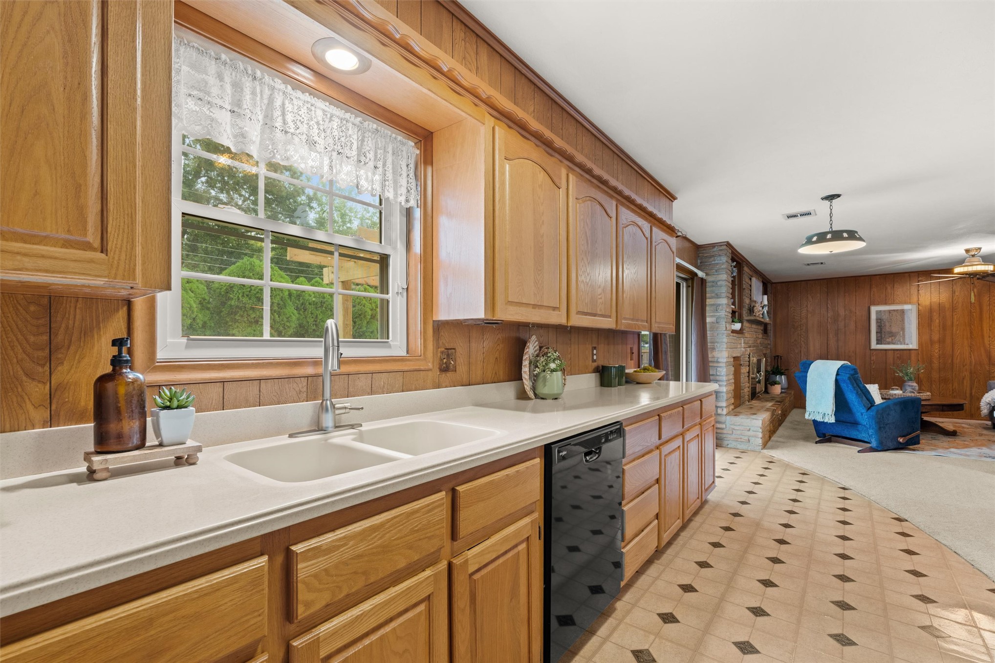 1250 Macklyn Lane Property Photo 15