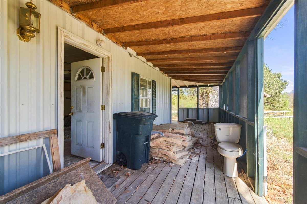 1833 County Road 1405 Property Photo 4