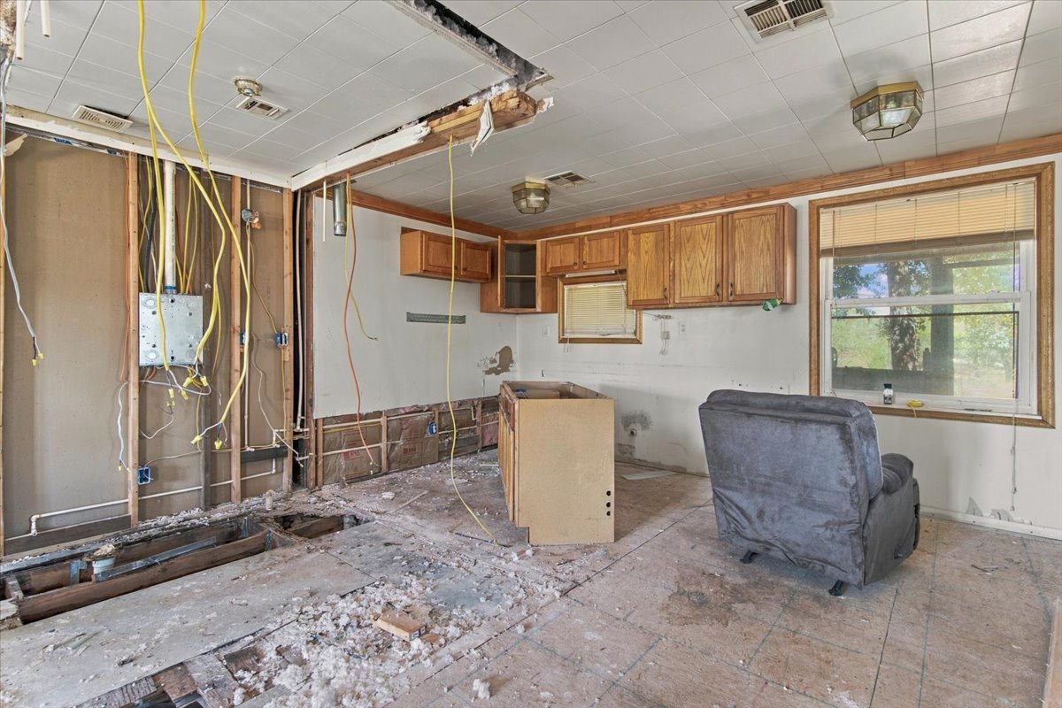 1833 County Road 1405 Property Photo 5