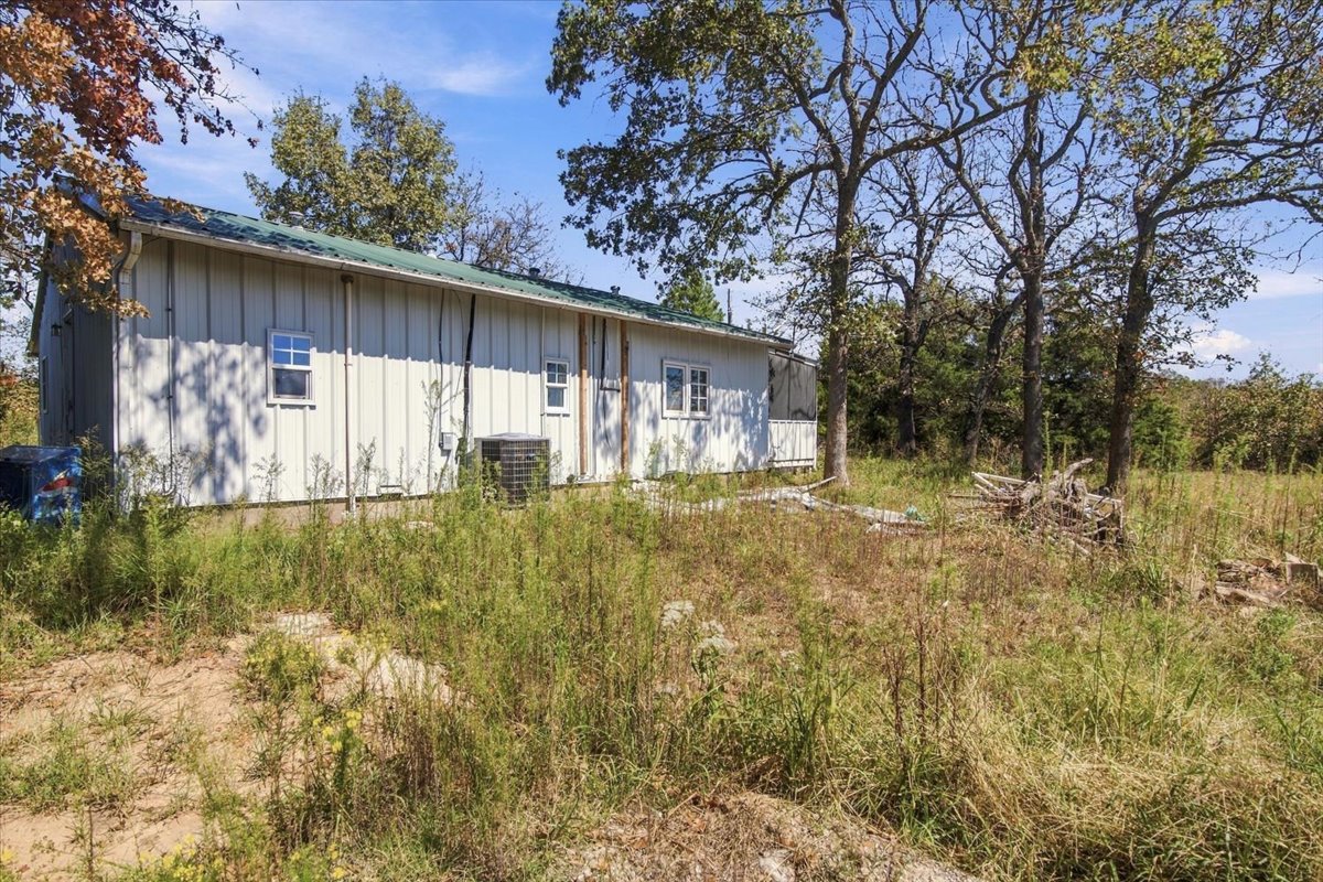 1833 County Road 1405 Property Photo 17
