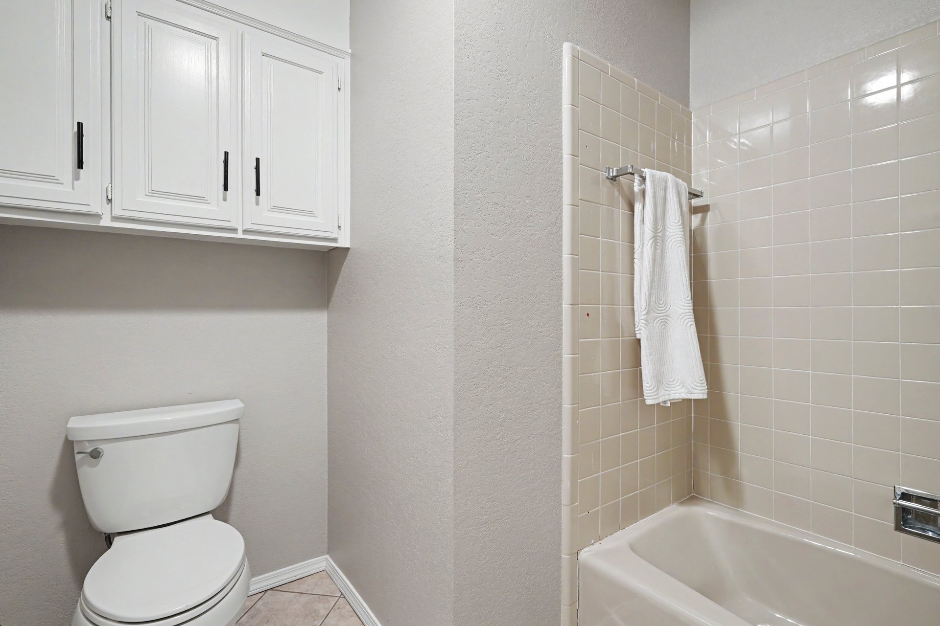 8008 S Lakewood Avenue Property Photo 28