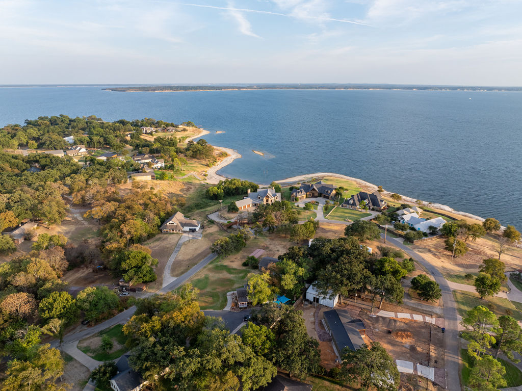 8795 Lake View Drive Property Photo 6