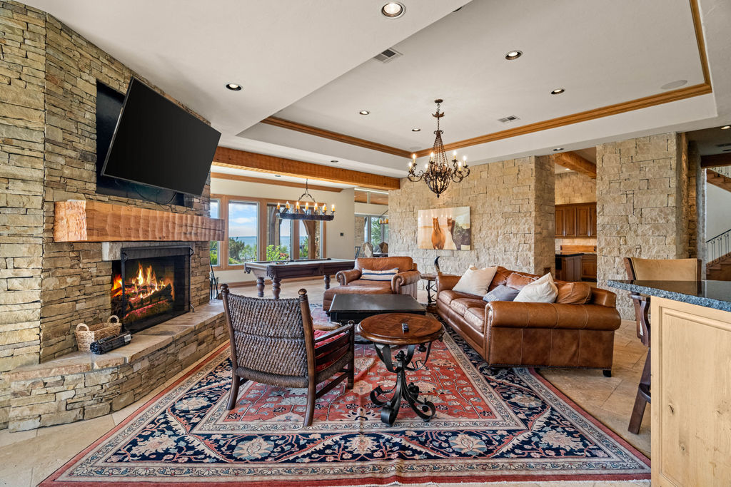 8795 Lake View Drive Property Photo 10