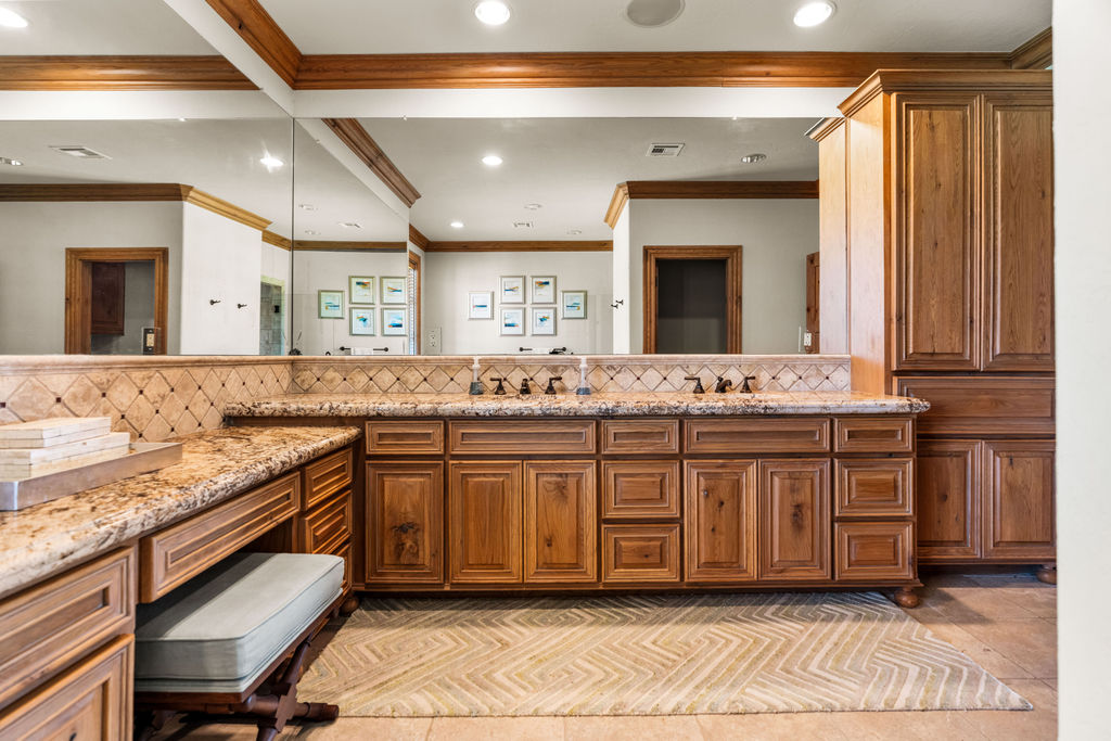 8795 Lake View Drive Property Photo 24