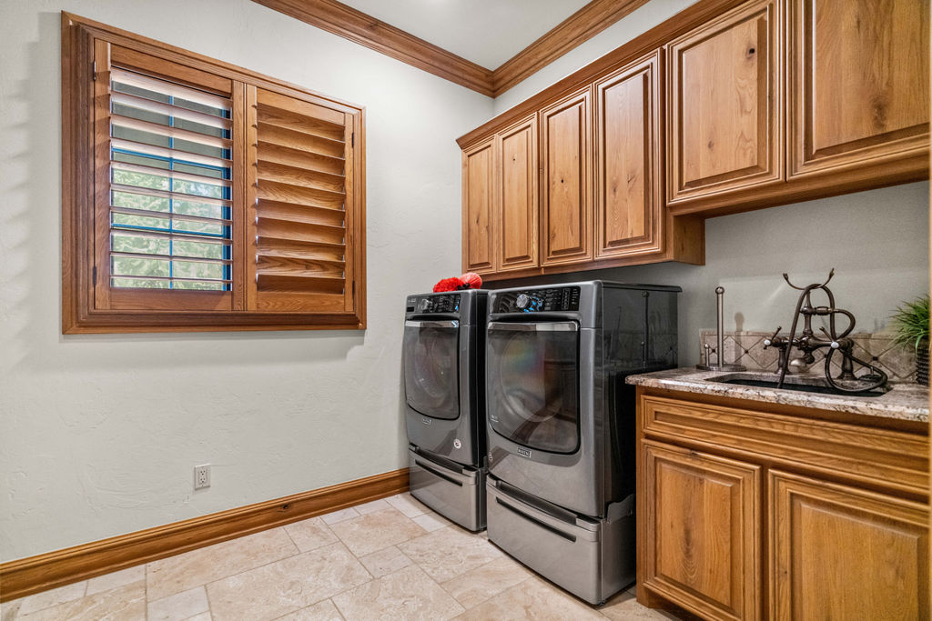 8795 Lake View Drive Property Photo 33