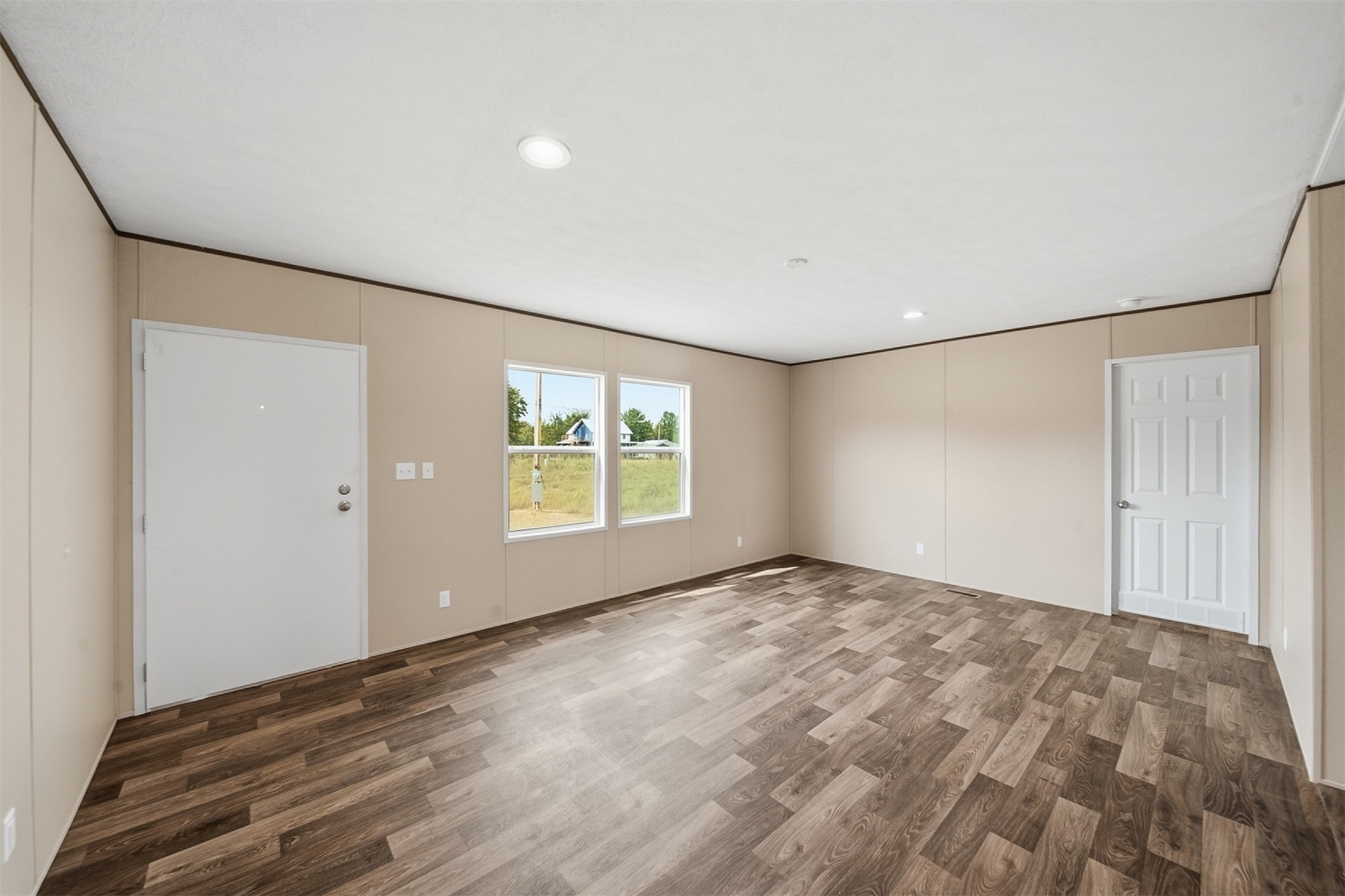 15801 S 257th West Avenue Property Photo 11