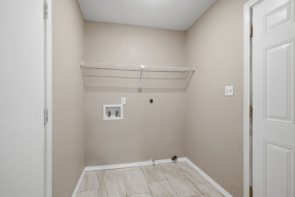 607 W 150th Street S Property Photo 12