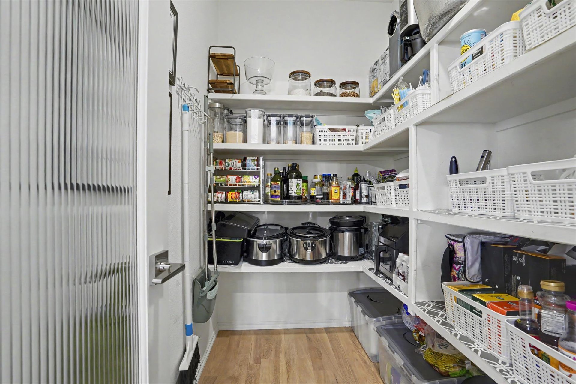 7112 S Chestnut Avenue Property Photo 25