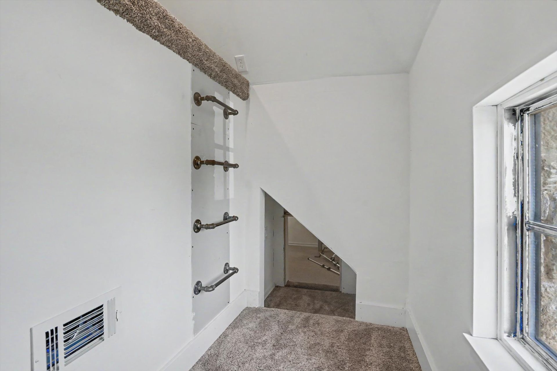 7112 S Chestnut Avenue Property Photo 55